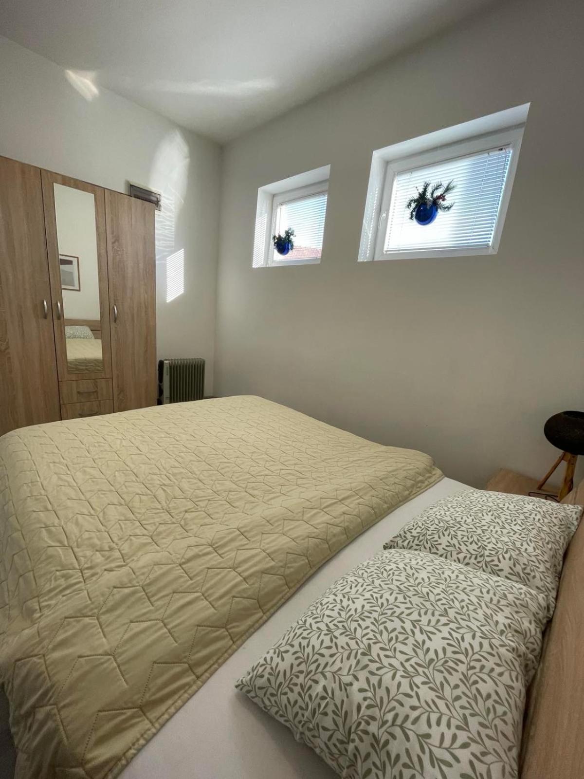 Apartman Arthur Kikinda ภายนอก รูปภาพ