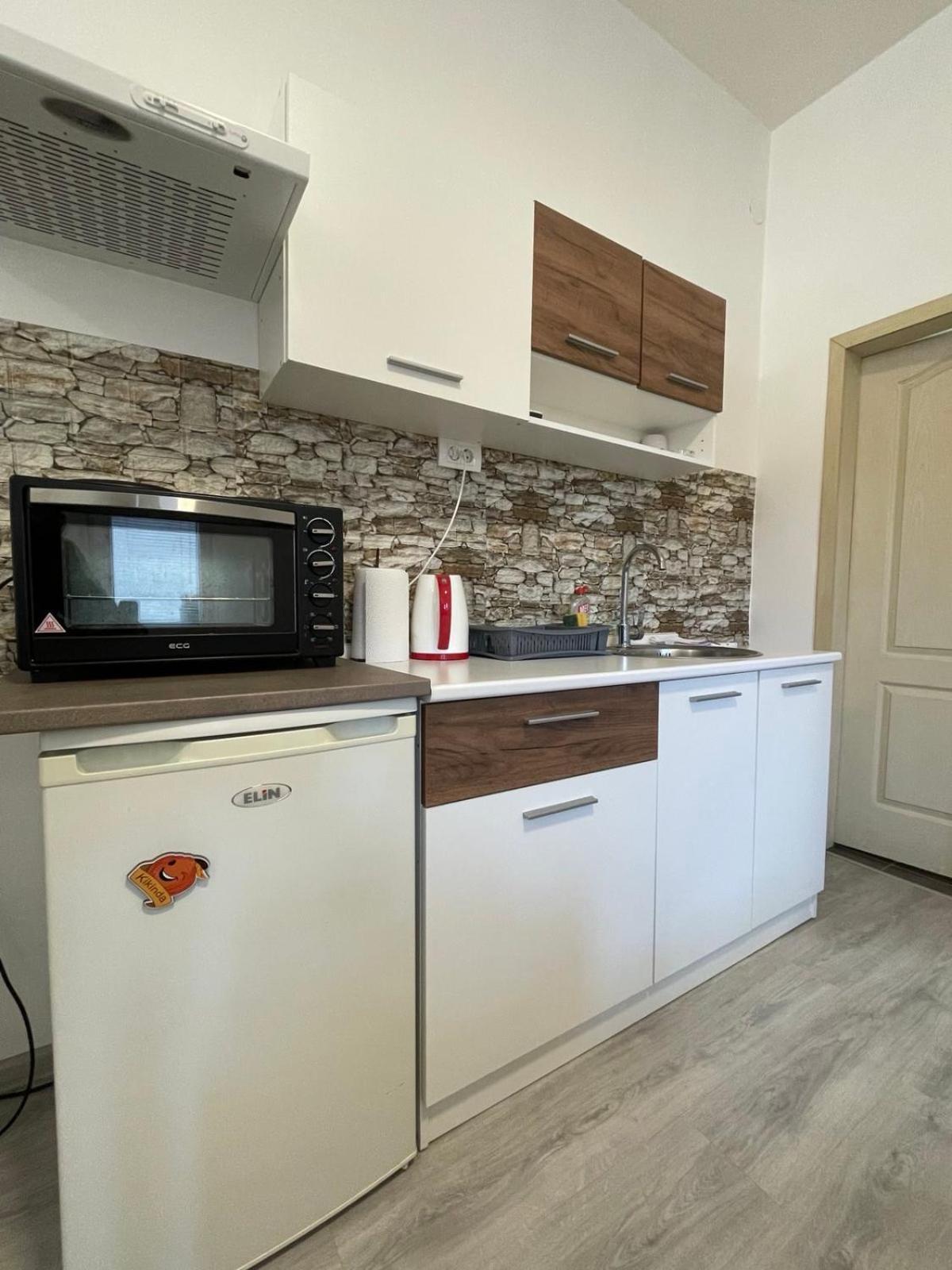Apartman Arthur Kikinda ภายนอก รูปภาพ